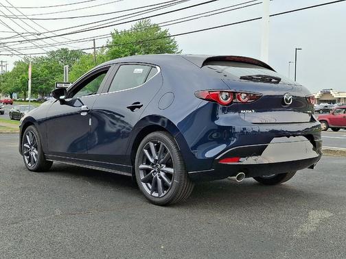 2025 Mazda Mazda3 FWD w/Preferred Package