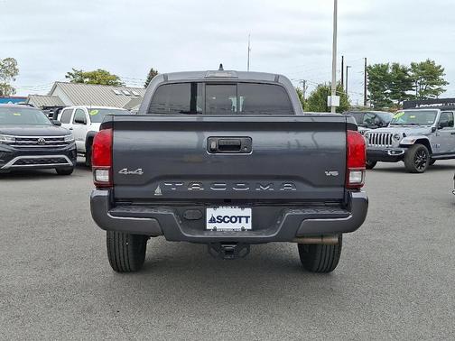2022 Toyota Tacoma SR