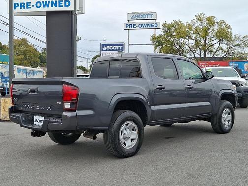 2022 Toyota Tacoma SR