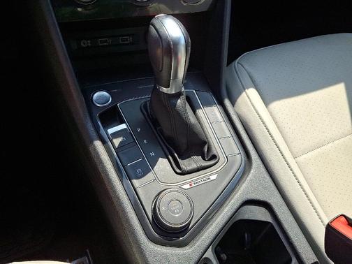2018 Volkswagen Tiguan 2.0T SEL