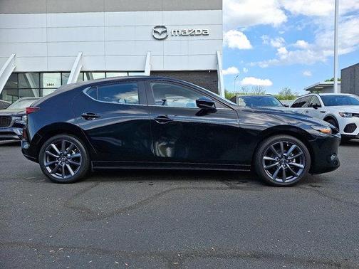 2022 Mazda Mazda3 FWD w/Preferred Package