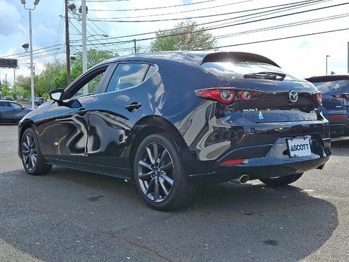 2022 Mazda Mazda3 FWD w/Preferred Package