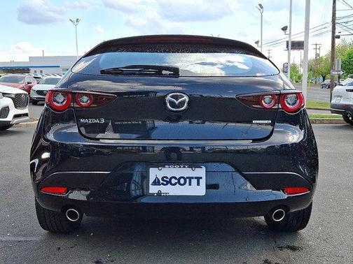 2022 Mazda Mazda3 FWD w/Preferred Package