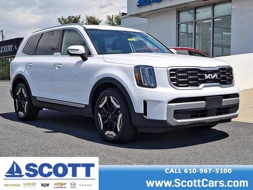 Glacial White Pearl 2023 Kia Telluride S