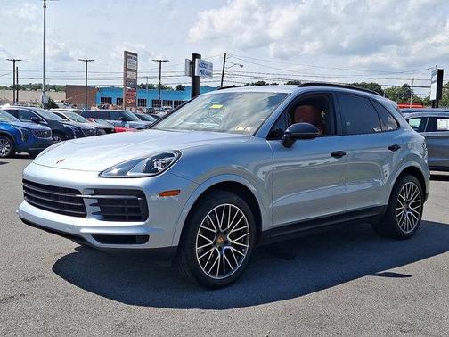 2023 Porsche Cayenne Base