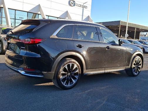 2024 Mazda CX-90 PHEV Premium Plus