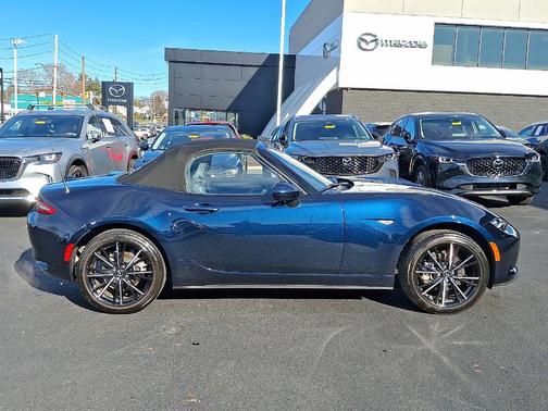 2025 Mazda MX-5 Miata Grand Touring