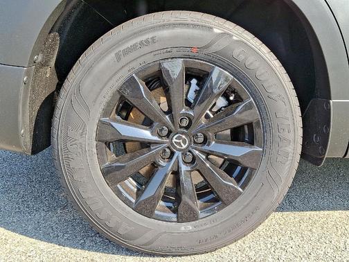 2025 Mazda CX-50 2.5 S Preferred Package