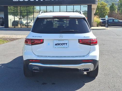2022 Mercedes-Benz GLB 250 Base 4MATIC
