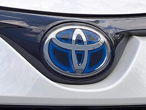 Blizzard Pearl 2018 Toyota RAV4 Hybrid Limited