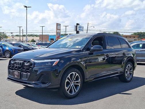 2025 Audi Q7 45 Premium Plus
