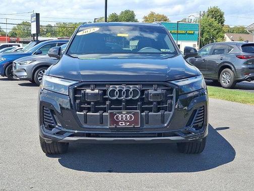 2025 Audi Q7 45 Premium Plus