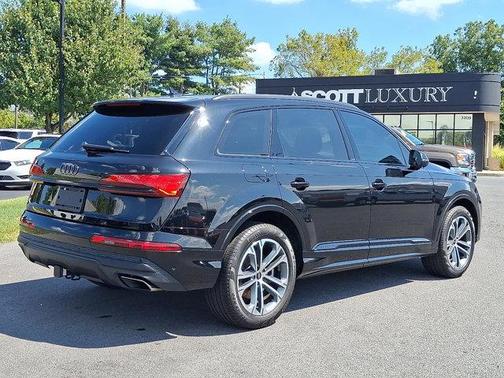 2025 Audi Q7 45 Premium Plus