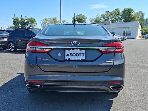 2017 Ford Fusion SE