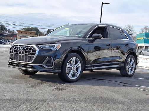 2022 Audi Q3 45 S line Premium Plus