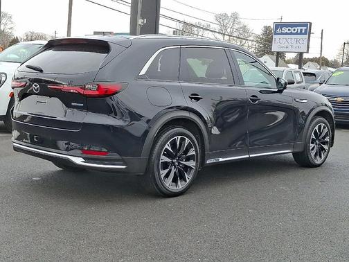 2024 Mazda CX-90 PHEV Premium Plus