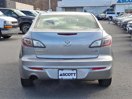 2013 Mazda Mazda3 i Sport