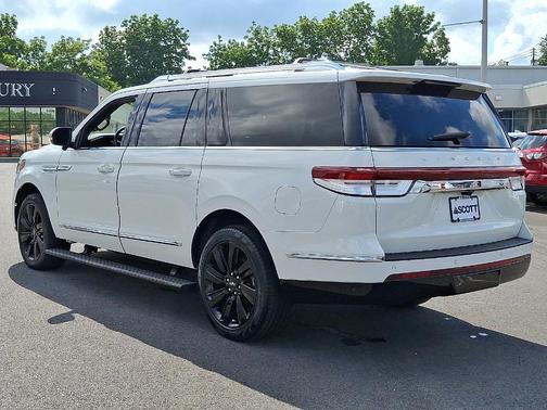 2022 Lincoln Navigator L Reserve