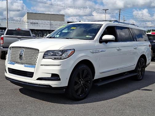 2022 Lincoln Navigator L Reserve