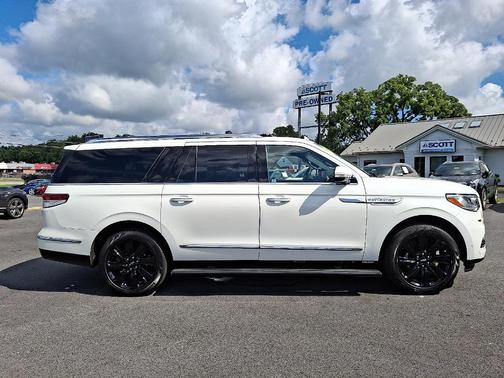 2022 Lincoln Navigator L Reserve