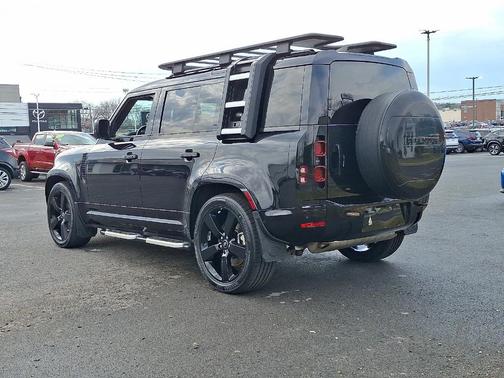 2023 Land Rover Defender 110 X-Dynamic SE