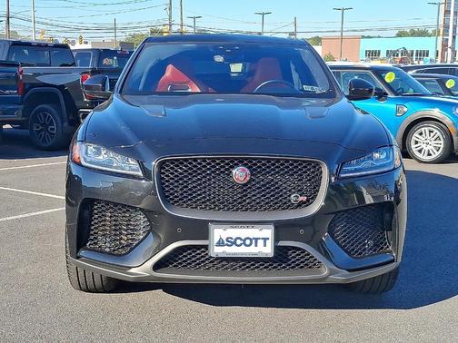 2020 Jaguar F-PACE SVR