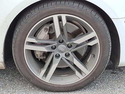 2018 Audi A4 2.0T Premium Plus