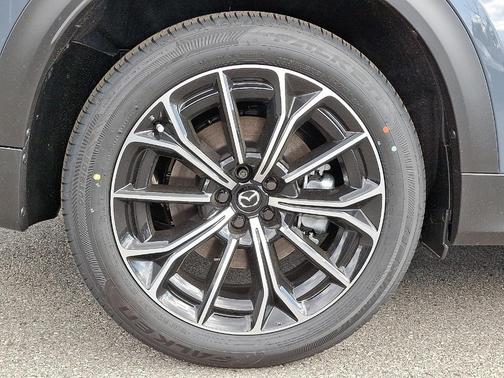 2025 Mazda CX-70 PHEV Premium Package