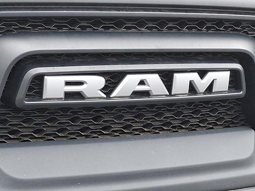 Granite Crystal Clearcoat Metallic 2022 RAM 1500 Classic SLT