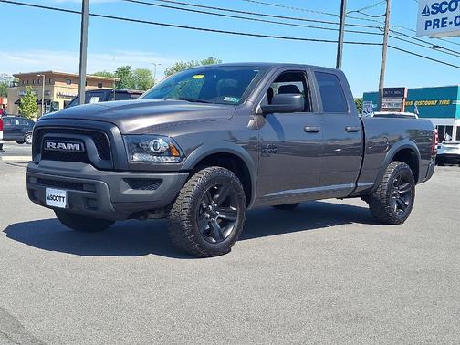 Granite Crystal Clearcoat Metallic 2022 RAM 1500 Classic SLT