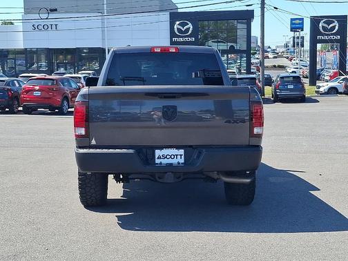 Granite Crystal Clearcoat Metallic 2022 RAM 1500 Classic SLT