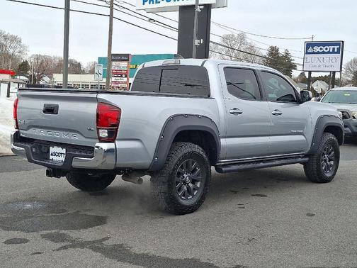 2022 Toyota Tacoma SR5