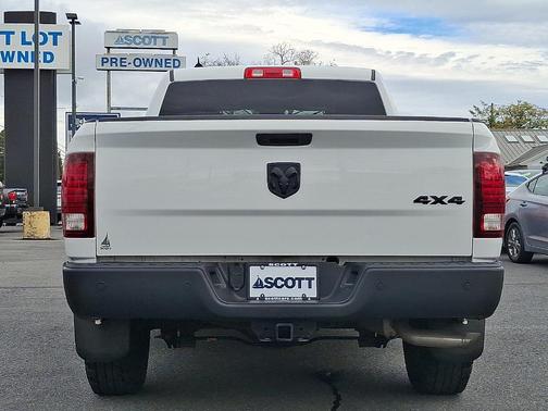 2021 RAM 1500 Classic SLT