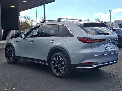 2024 Mazda CX-90 PHEV Premium Plus