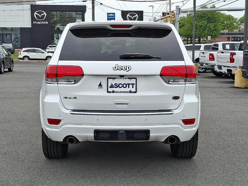 Bright White Clearcoat 2018 Jeep Grand Cherokee Overland