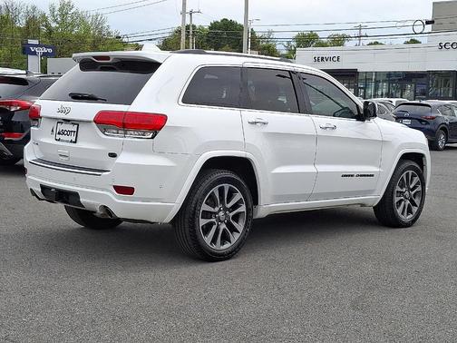 Bright White Clearcoat 2018 Jeep Grand Cherokee Overland