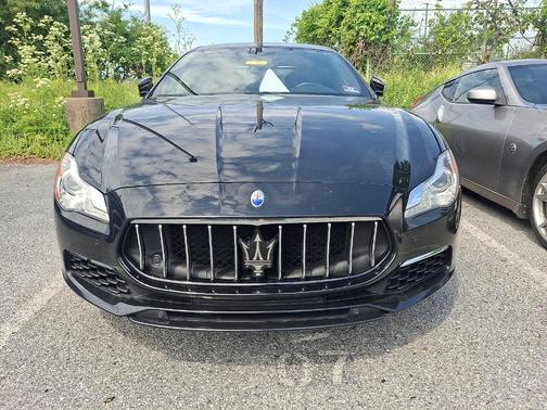 Nero 2017 Maserati Quattroporte S Q4 GranLusso