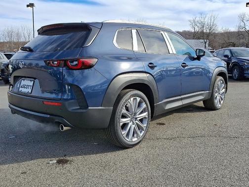 2026 Mazda CX-50 Premium