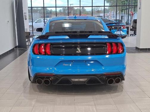 Grabber Blue 2022 Ford Shelby GT500 Base
