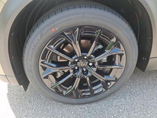 Zircon Sand Metallic 2026 Mazda CX-70 3.3 TURBO PREFERRED