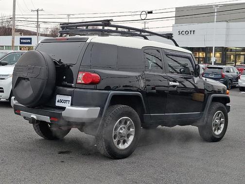 2011 Toyota FJ Cruiser Base