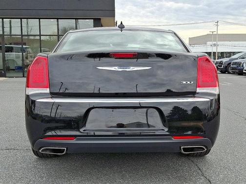 2019 Chrysler 300 Limited