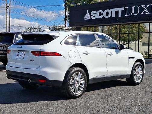 2019 Jaguar F-PACE 30t Prestige