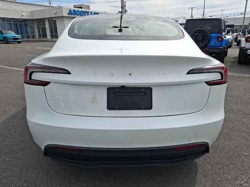 2025 Tesla Model 3 Long Range