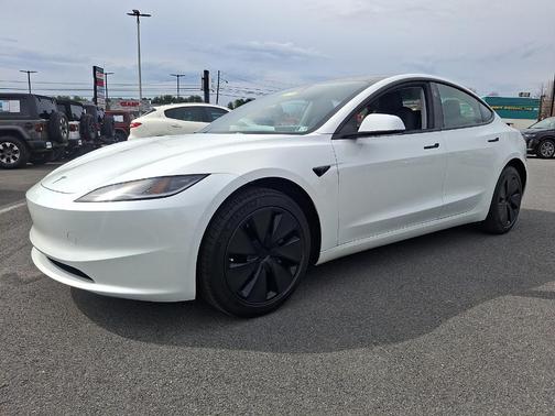 2025 Tesla Model 3 Long Range