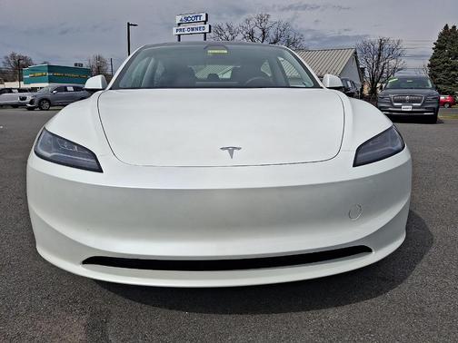 2025 Tesla Model 3 Long Range