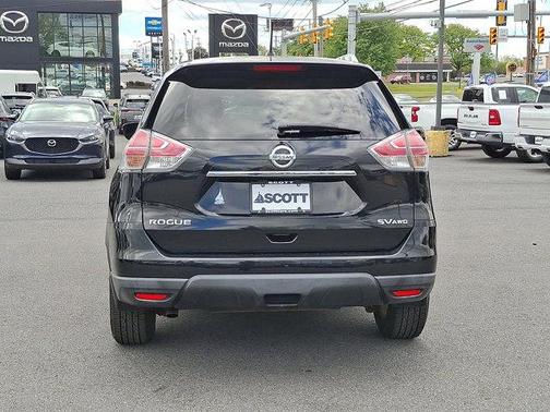 Magnetic Black 2016 Nissan Rogue SV