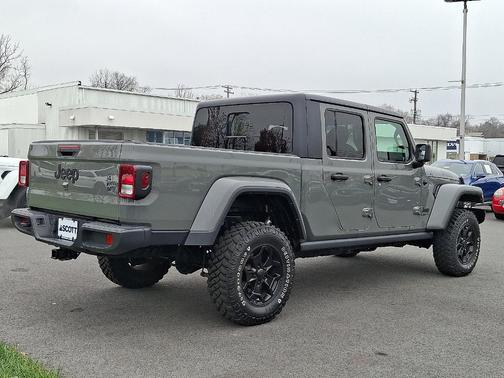 2021 Jeep Gladiator Sport
