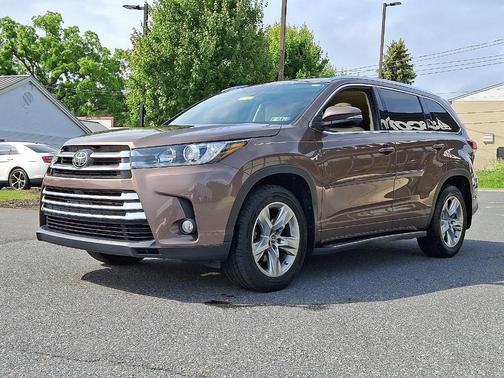 2017 Toyota Highlander Limited