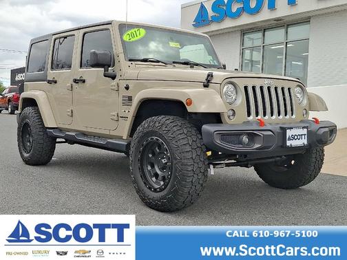 Gobi Clearcoat 2017 Jeep Wrangler Unlimited Sahara